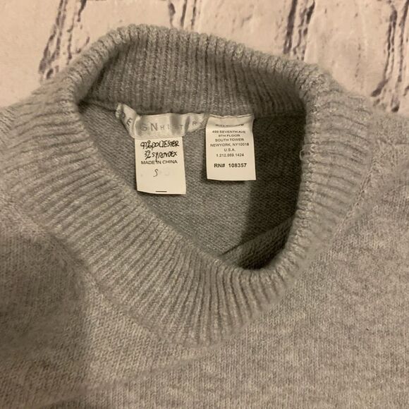 Design History Crew Neck Grey Sweater NWT - Picture 5 of 6